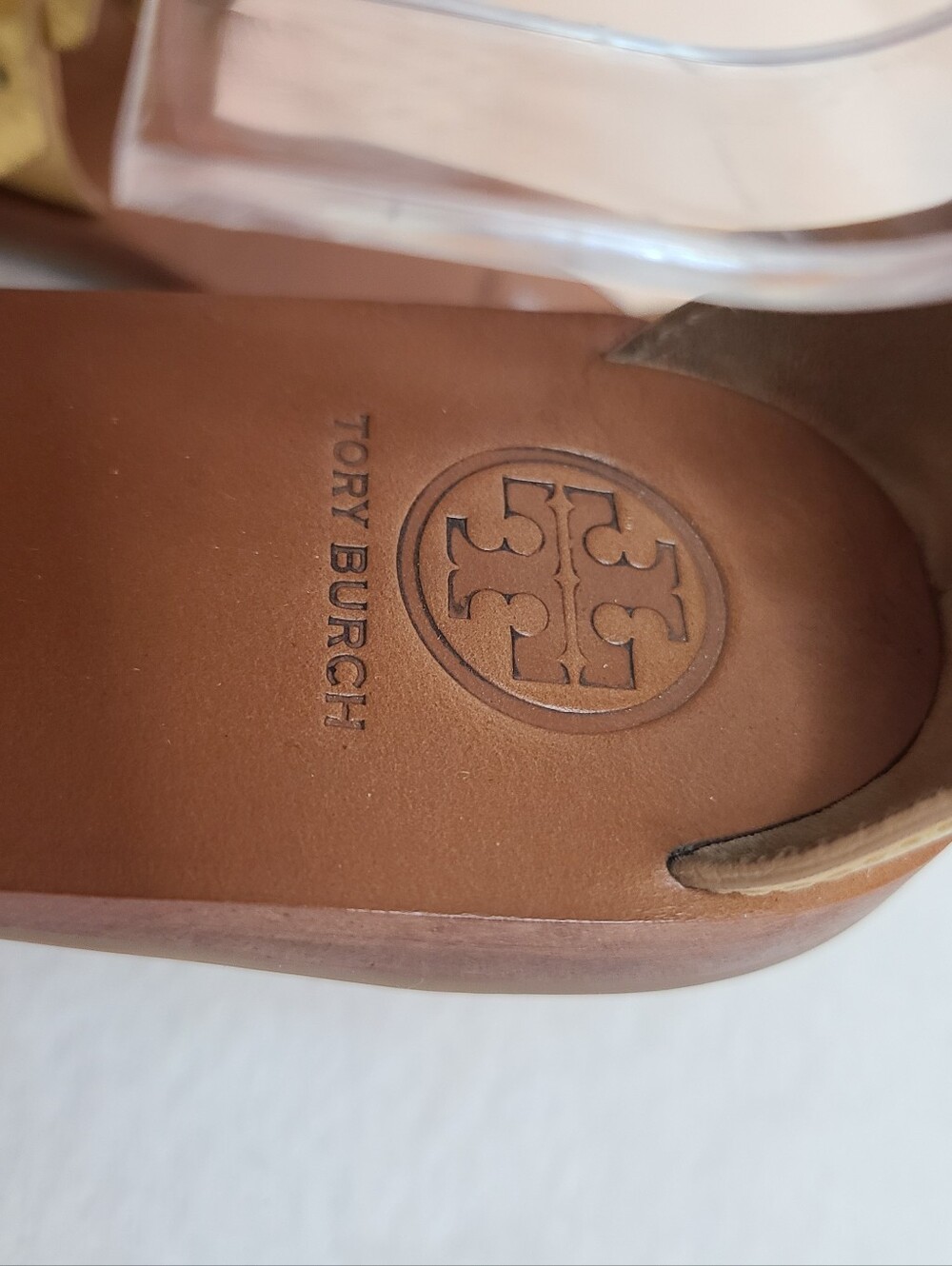 Tory Burch Zoey Metallic Leather Cut-out Logo Ankle Strap Flat Sandals Size 7 - Picture 3 of 7